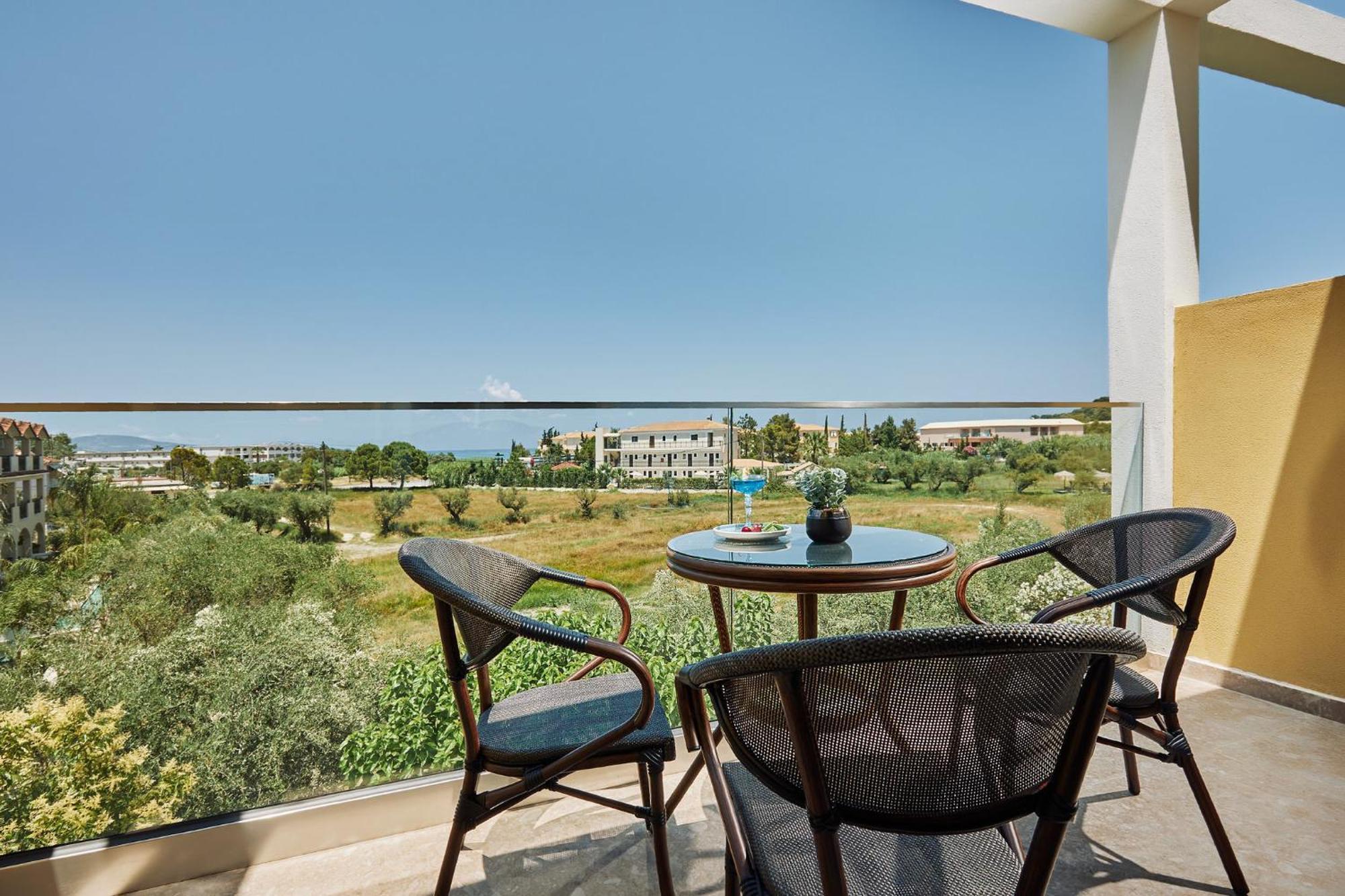 Letsos Hotel اليكاناس المظهر الخارجي الصورة